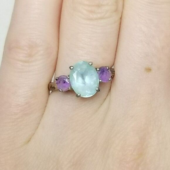 Vintage Sterling Silver Blue and Purple Rhinestone Three Stone Ring, Size 6 Band - Picture 1 of 10